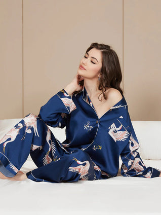 Pyjama 2 Pièces en Soie Imprimée à Liseré Contrastant