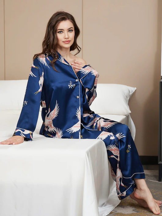 Pyjama 2 Pièces en Soie Imprimée à Liseré Contrastant